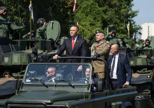 Czy prezydent powinien mieć większy wpływ na wojsko? Wyniki sondażu