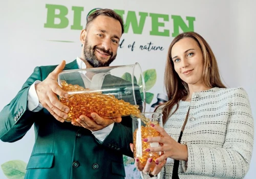 Zaczynali od olejku CBD sprowadzonego dla... chorego psa. Dziś są jednym z najszybciej rozwijających się producentów suplementów w Europie