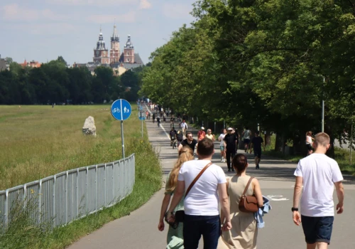 Kraków wśród najlepszych miast dla pokolenia Z. Młodzi docenili spacery i życie towarzyskie