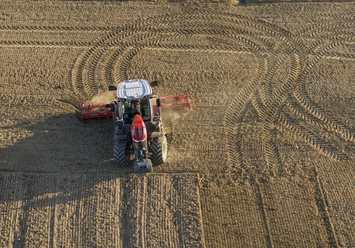 Oszczędność paliwa w MF 8S Xtra — ile może wynieść przez 5 lat pracy ciągnika?