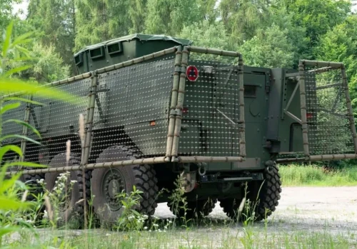 Polskie wozy bojowe dostały klatki na drony. Wyglądają dziwnie
