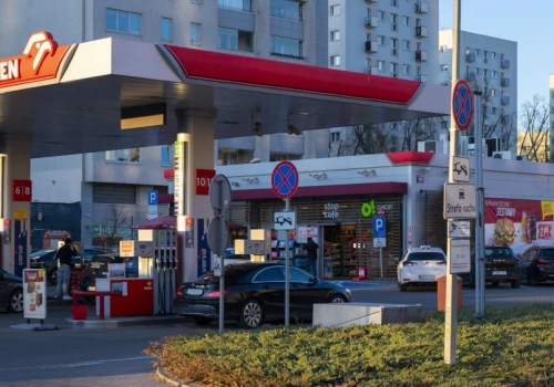 Nowe limity cen paliw po weekendzie. Nie ma co teraz tankować, bo będzie o wiele taniej