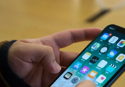 Wiele osób wciąż korzysta z tego iPhone’a. Apple właśnie uznało, że jest przestarzały