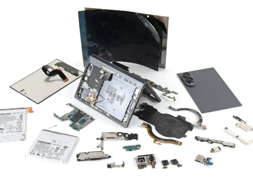 Rozbiórka Galaxy Z Fold8 przez iFixit