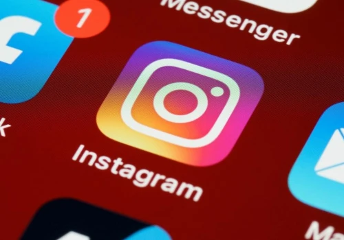 Instagram zmienił logo. Internauci widzą tam zupełnie inną nazwę