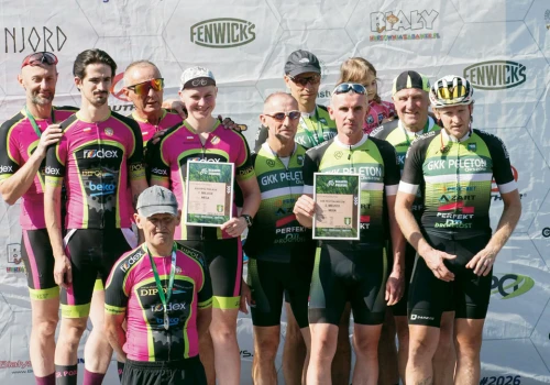 Peleton drugi drużynowo