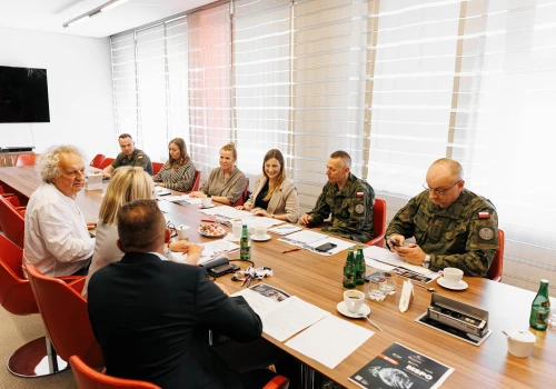Przygotowania do MSPO 2026 nabierają tempa. W Targach Kielce odbyło się spotkanie z wiceminister obrony narodowej