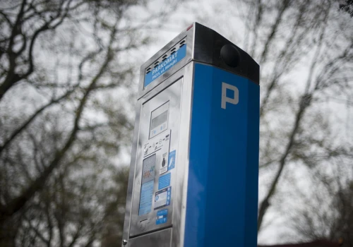 Czy 15 sierpnia parking jest płatny? Zasady naliczania opłat w sobotnie święto