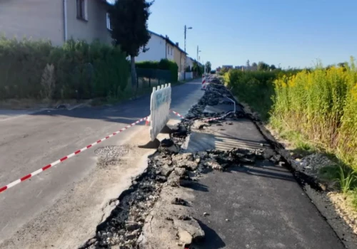 Rolnik zaorał asfalt w Gliwicach. Zmiana decyzji prokuratury, 60-latek wychodzi na wolność