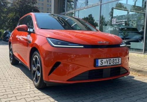Test: BYD Dolphin G DM-i to miejski rodzynek. Ile pali hybryda plug-in z rozładowaną baterią?