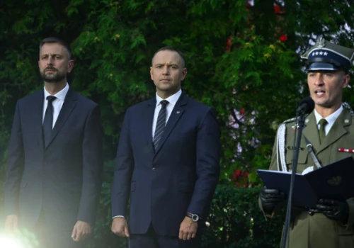 Nawrocki na Powązkach: Jesteśmy narodem zwycięzców nad bolszewizmem