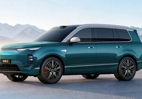BYD rusza z przedsprzedażą flagowego SUV-a Sealion 08 z linii Ocean