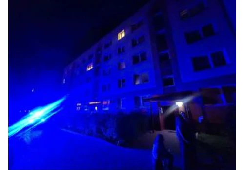 Krwawa awantura w mieszkaniu przy ul. Czernika na Widzewie w Łodzi. Mężczyzna pchnięty nożem