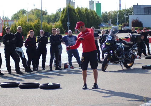 “Motocyklista nie ma strefy zgniotu”. Przyczyny serii wypadków motocyklowych na Podkarpaciu tłumaczy ekspert