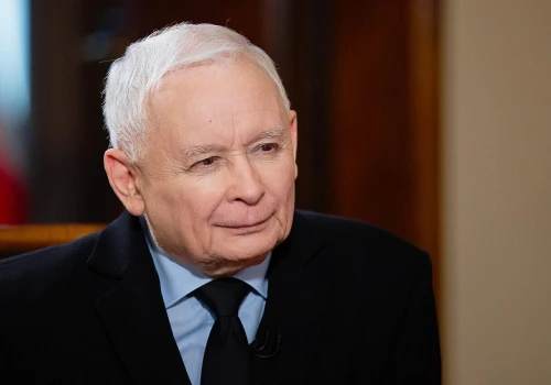 Nowy sondaż poparcia. Jeden polityk wpływa na różnicę między PO i PiS