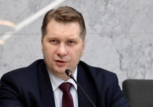 „Papier przyjmie wszystko”. Naukowcy miażdżą projekt ustawy Czarnka