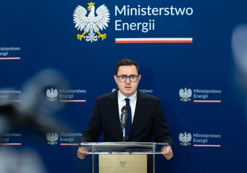 Drugi CPN. Rząd nam funduje tańszą benzynę i rachunek po wakacjach