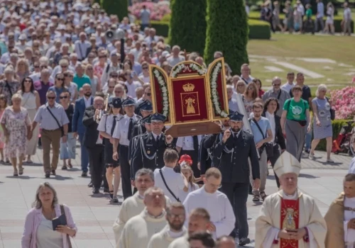 Jeśli jedziesz do Lichenia, wyjedź wcześniej. W weekend mogą tworzyć się korki