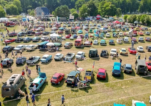Nowe miejsce Wystawy Pojazdów Zabytkowych. Ponad 400 wyjątkowych aut przyjedzie na osiedle Chojnicka