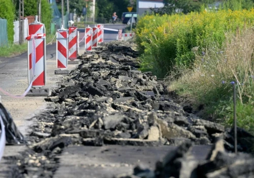 Zwrot w sprawie rolnika, który zaorał asfalt. Jest decyzja prokuratury