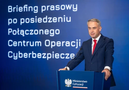 Po wycieku danych z MyDr CeZ wymienia certyfikaty P1. „Działanie zapobiegawcze”