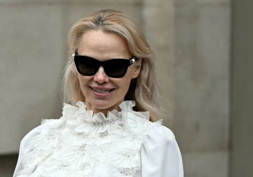 Kobiety pokochały nonna-maxxing. Chcą wyglądać jak włoskie babcie