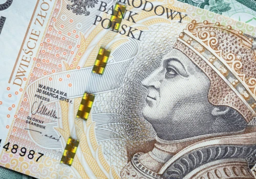 Polacy trzymają miliardy w gotówce. Jesteśmy w unijnej czołówce