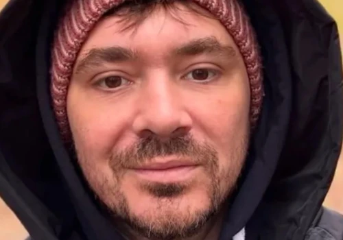 Daniel Martyniuk uderza w ojca i Marcina Millera. 