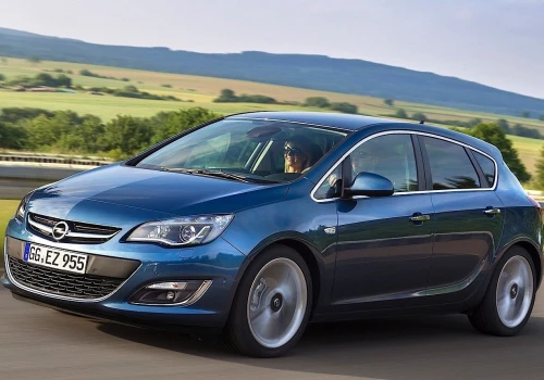 Ten Opel najszybciej znika z rynku wtórnego. Sprawdzamy, czy faktycznie jest wart grzechu