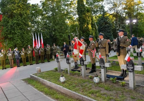 Hołd bohaterom Bitwy Warszawskiej