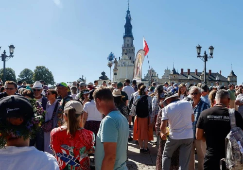 Więcej Polaków pielgrzymuje na Jasną Górę. 