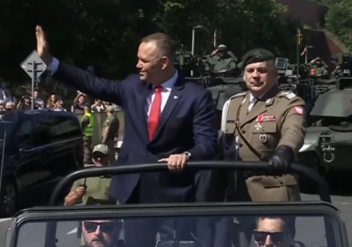 Zaczęło się od mszy, później Nawrocki krzyczał i nauczał historii. „Narodzie, jeśli mnie słyszysz…”