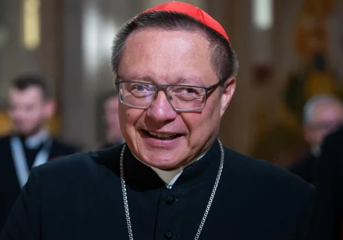 Kard. Ryś stanął w obronie Ukraińców. „Obojętność jest grzechem”