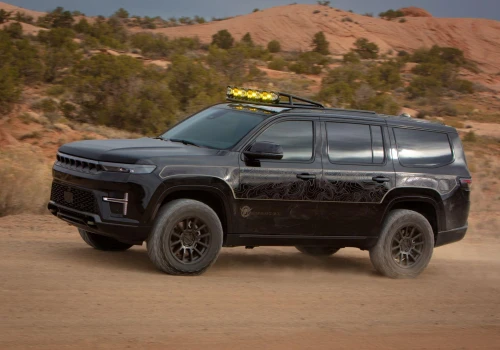 132 tys. samochodów Jeep do serwisu. Element nadwozia może odpaść podczas jazdy