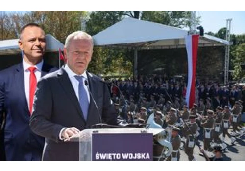 Święto Wojska Polskiego. Spór o SAFE w tle obchodów