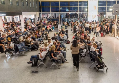 Ryanair i Wizz Air odwołują loty do Polski. Mimo iż lotnisko wreszcie działa
