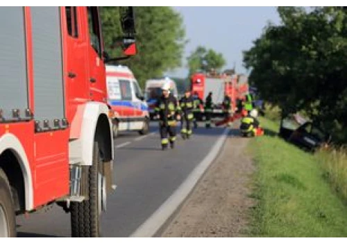 Wujskie: Motocyklista ranny po zderzeniu z autem. Utrudnienia na DK28