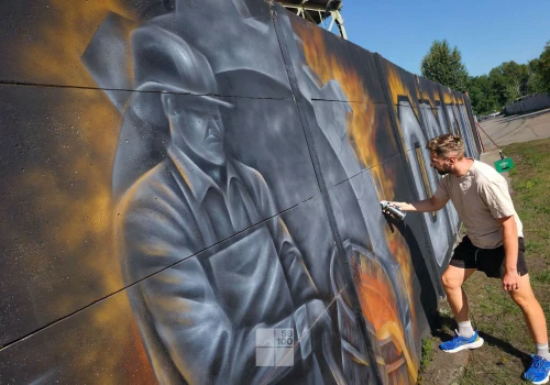 Kolejny mural na streetartowej mapie Świdnicy. Odlewnik na ul. Kliczkowskiej