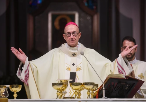 Abp Galbas na odpuście krzeszowskim: Maryja jest dla chrześcijanina wzorem troski o piękno całego życia
