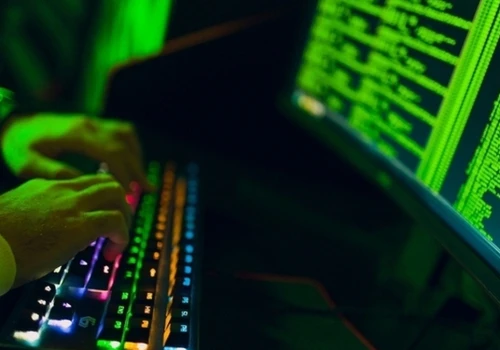 Opowiem wam, jak działa e-pimping. To cyfrowym handel ludźmi