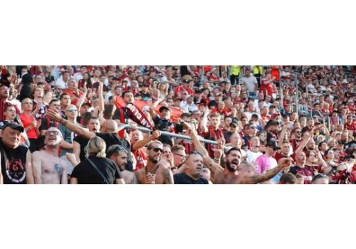 To był Super Mecz! AC Milan wygrywa z Manchesterem Utd we Wrocławiu. Sześć goli na Tarczyński Arena