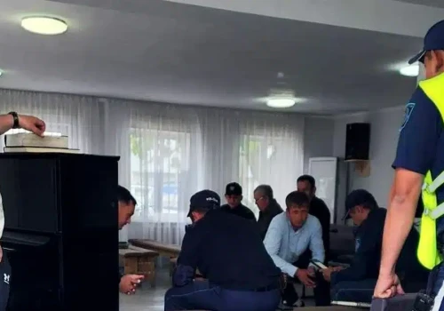 Zgromadzeni wierzący oskarżeni po nalocie policji