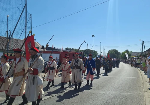 Historyczna defilada z okazji Święta Wojska Polskiego
