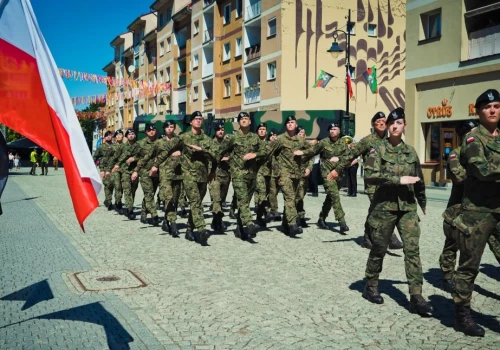 Dolnośląskie obchody Święta Wojska Polskiego w Legnicy (FOTO)