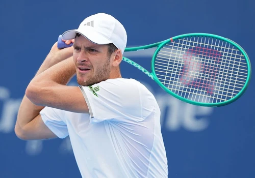Rewanż za Wimbledon. 19 asów nie uratowało Hurkacza