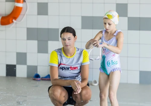 Nauka pływania we Wrocławiu? WCT Spartan zaprasza na Pływalnię Orbita