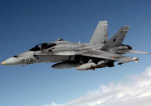 Akcja nad Rumunią. Hiszpański myśliwiec F-18 otworzył ogień