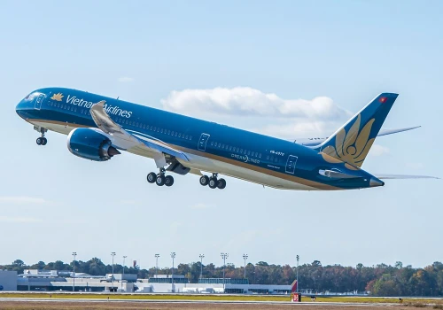Boeing B787 Vietnam Airlines uszkodzony po problematycznym starcie w Monachium