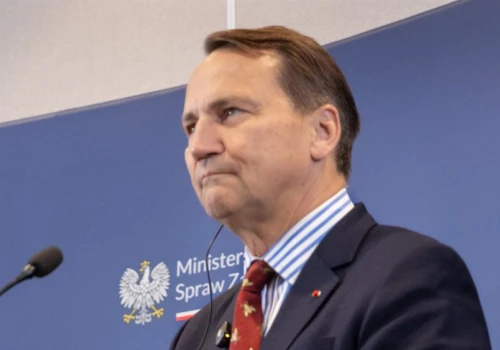 Sikorski reaguje po tragicznym wypadku na Węgrzech. Potwierdza najgorsze wieści
