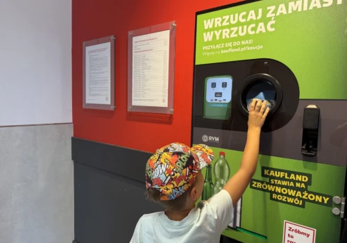 System kaucyjny dzieli Polaków. Eksperci wskazują korzyści, samorządy czekają na rachunek